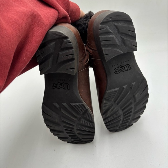 UGG Women’s 9 Brown Leather Bellvue II Mid Shearling Lined Heeled Boots - Picture 5 of 8